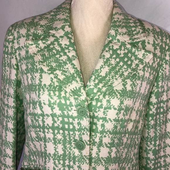 Jones wear 14 - Picture 2 of 6